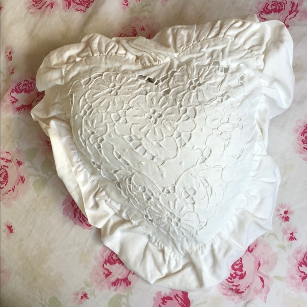 Throw pillow